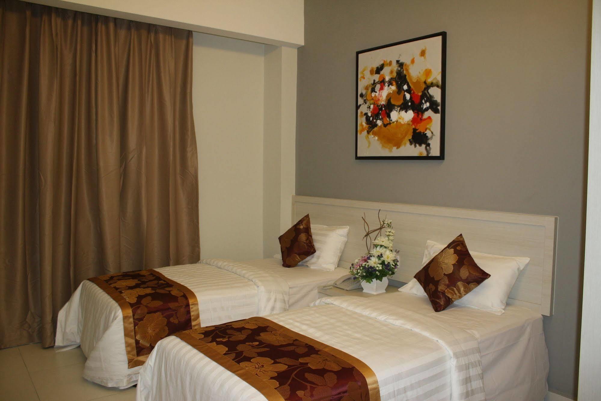 Aurora Hotel Malacca Exterior photo