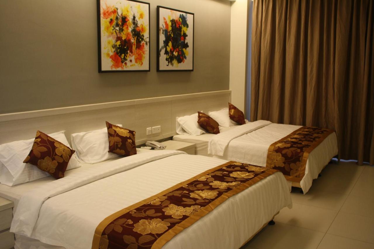 Aurora Hotel Malacca Exterior photo